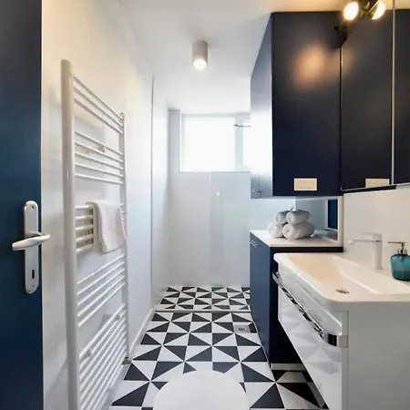 Appartement Svetlo Stanovanje Z Modernim Dizajnom