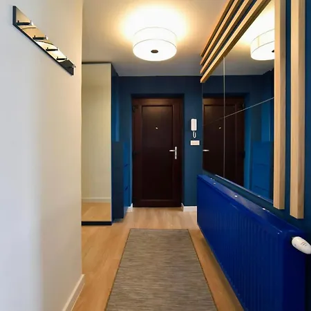 Апартаменты Svetlo Stanovanje Z Modernim Dizajnom *