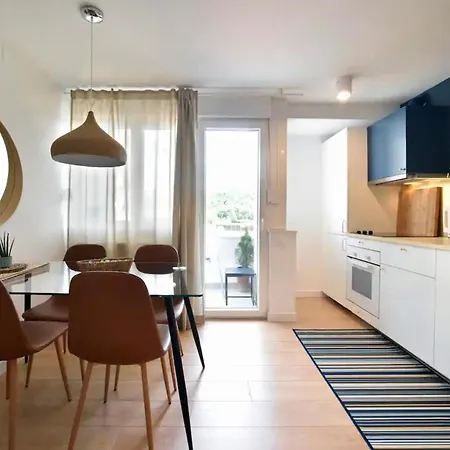 Appartement Svetlo Stanovanje Z Modernim Dizajnom *